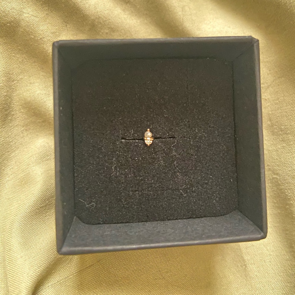 Catbird dewdrop earring (single)